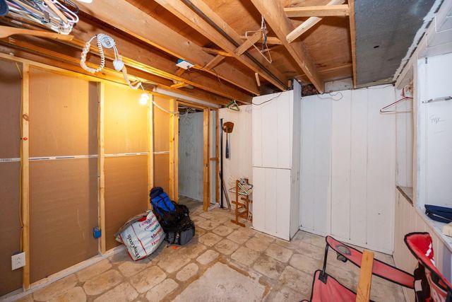 7543 N Wildwood Street, Westland, MI 48185