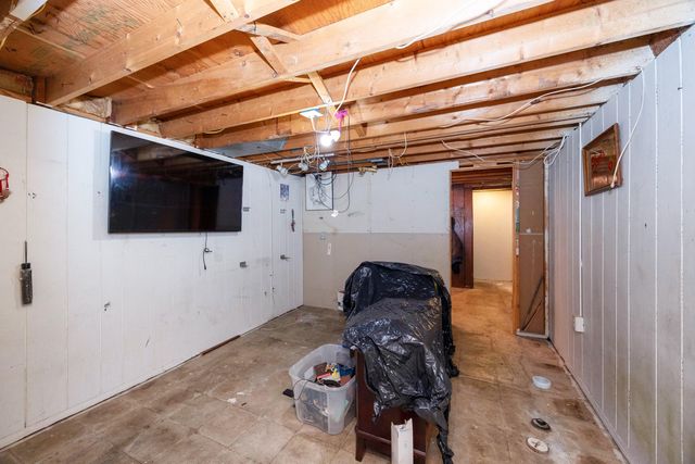 7543 N Wildwood Street, Westland, MI 48185