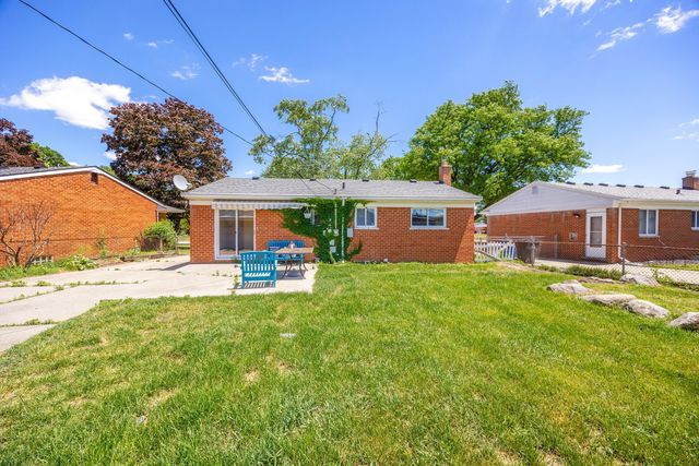 7543 N Wildwood Street, Westland, MI 48185