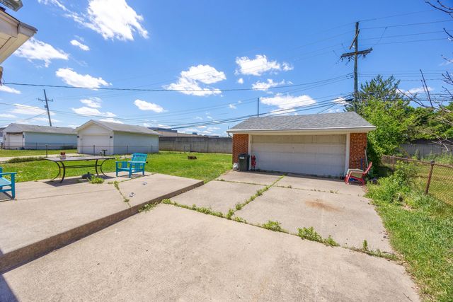 7543 N Wildwood Street, Westland, MI 48185