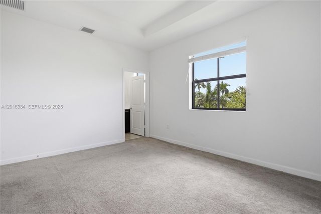 20714 NE 5th Ct 220714, Miami, FL 33179