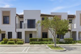 20714 NE 5th Ct 220714, Miami, FL 33179