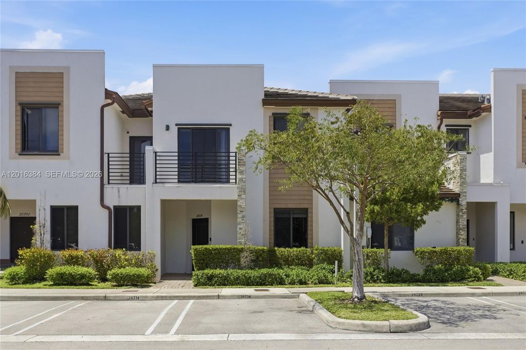 20714 NE 5th Ct 220714, Miami, FL 33179