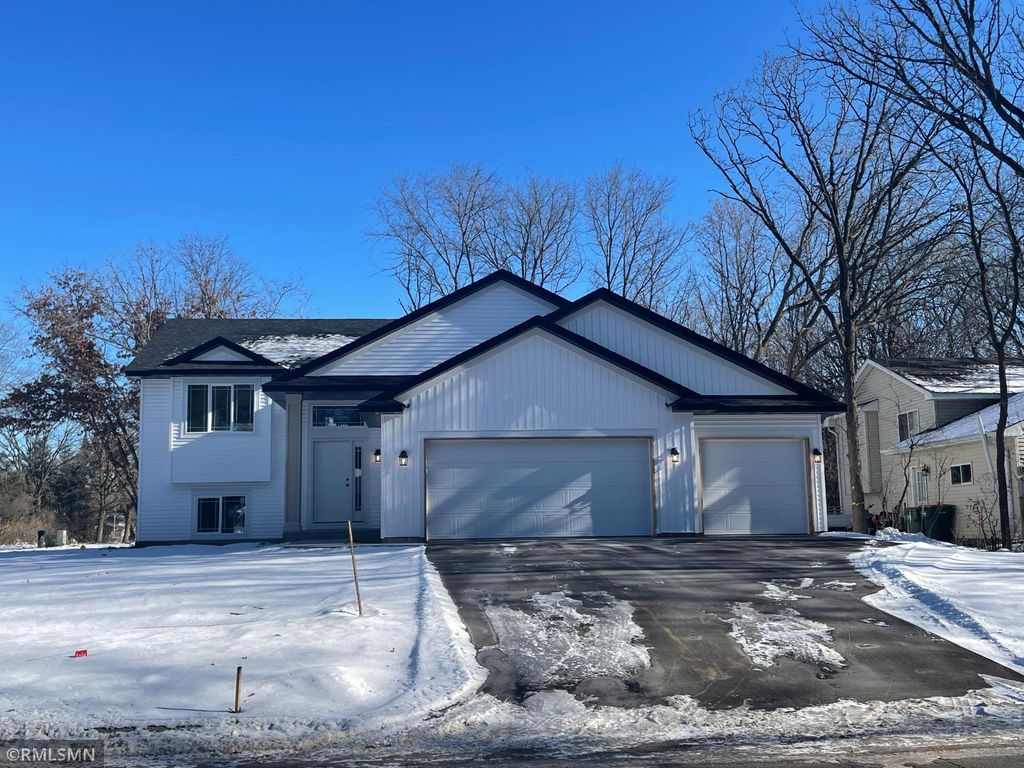 9275 Bataan St NE property
