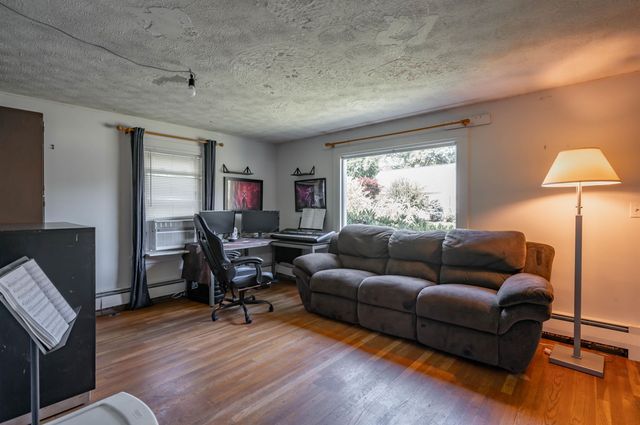 66 Avon Drive, Nashua, NH 03064