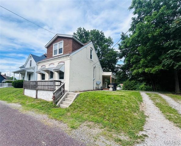 1825 Bunsen Avenue, Belleville, IL 62226
