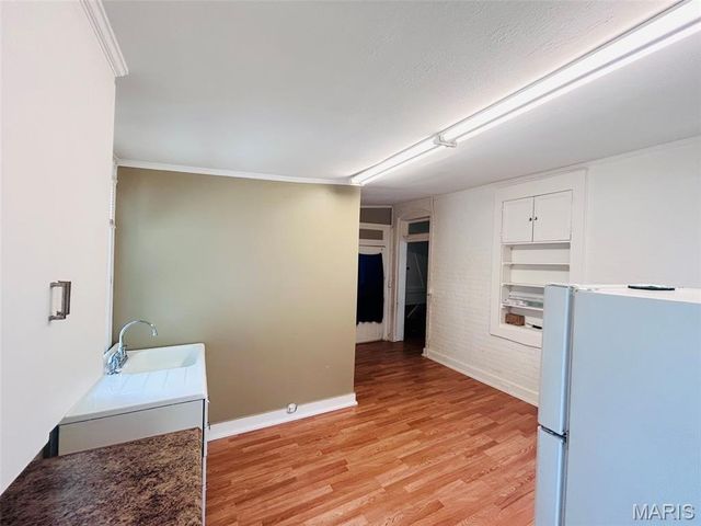 1825 Bunsen Avenue, Belleville, IL 62226