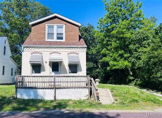 1825 Bunsen Avenue, Belleville, IL 62226