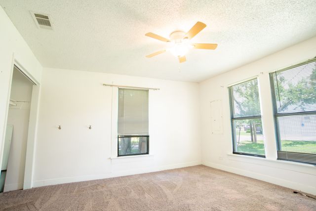 204 S Britton Street, Tom Bean, TX 75489
