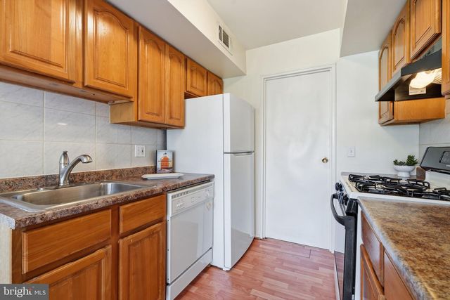 418 BRANDYWINE CT, Warminster, PA 18974