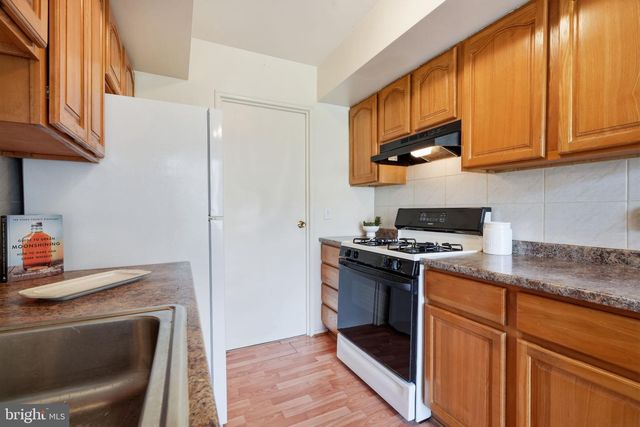 418 BRANDYWINE CT, Warminster, PA 18974