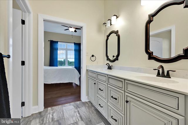 410 WALNUTTOWN RD, Fleetwood, PA 19522
