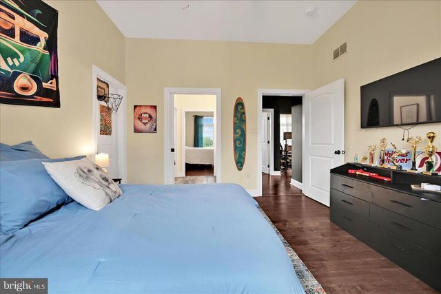 410 WALNUTTOWN RD, Fleetwood, PA 19522