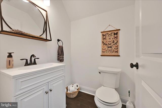 410 WALNUTTOWN RD, Fleetwood, PA 19522