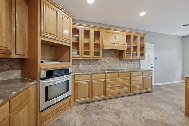1302 Charlotte Way, Carrollton, TX 75007