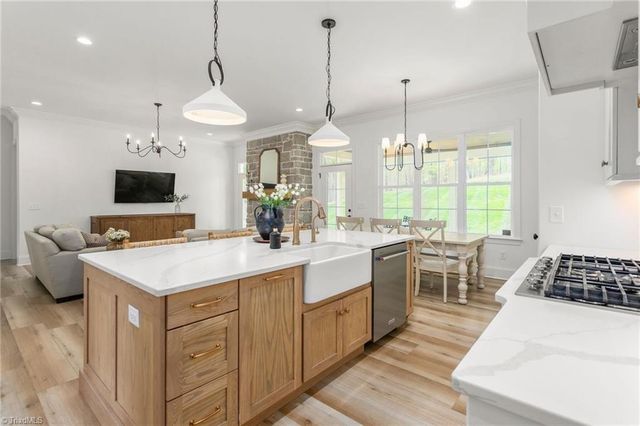 7301 Lees Ridge Road, Oak Ridge, NC 27310