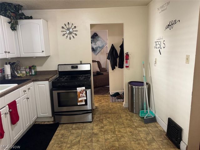 899 Lawton Street, Akron, OH 44320