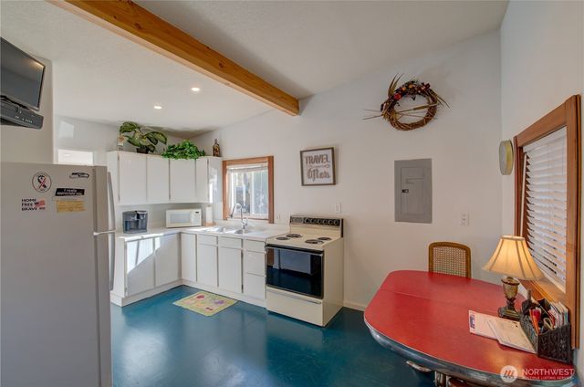 22604 S Place, Ocean Park, WA 98640