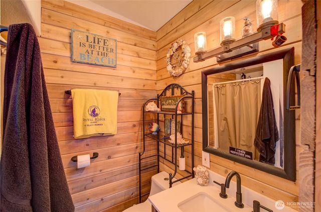 22604 S Place, Ocean Park, WA 98640