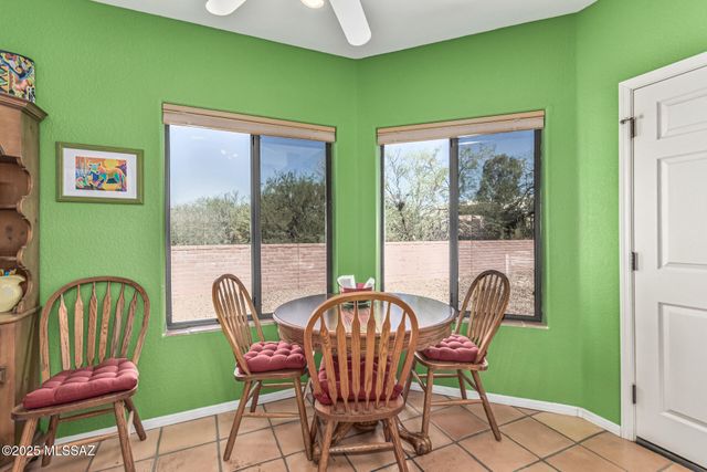 993 W Placita Agradable, Green Valley, AZ 85614