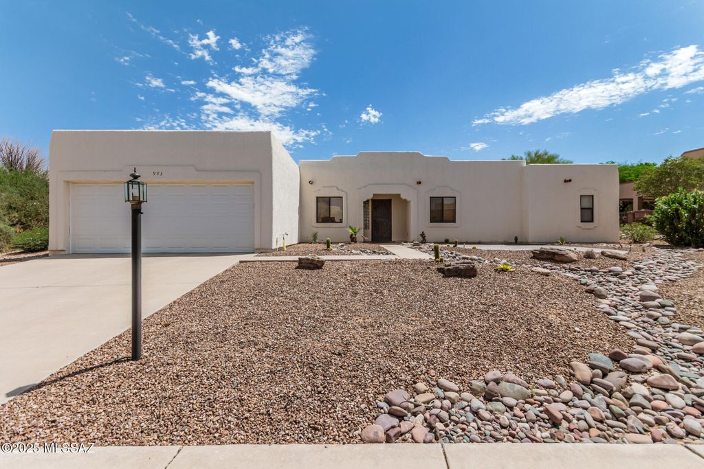 993 W Placita Agradable, Green Valley, AZ 85614