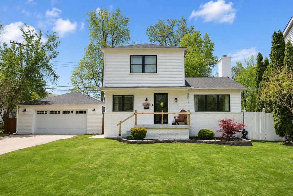 30733 Elmwood Street, Garden City, MI 48135