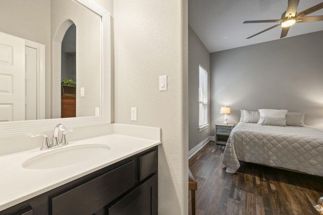 3512 Westport LN, Pflugerville, TX 78660