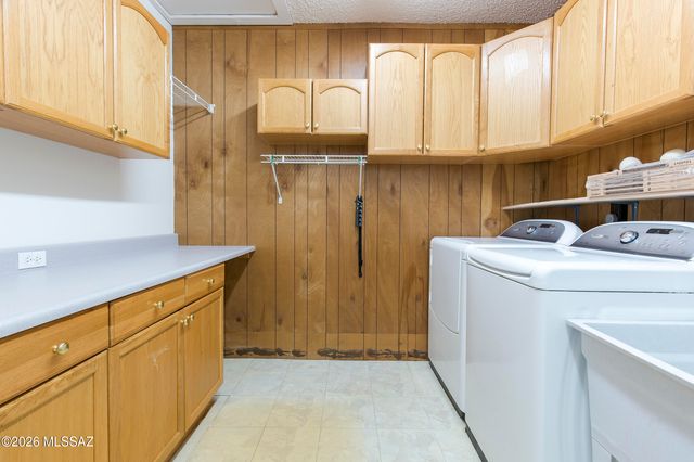 4817 E Scarlett Street, Tucson, AZ 85711