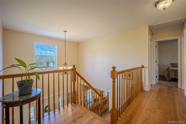98 Leo Lane, Poughquag, NY 12570
