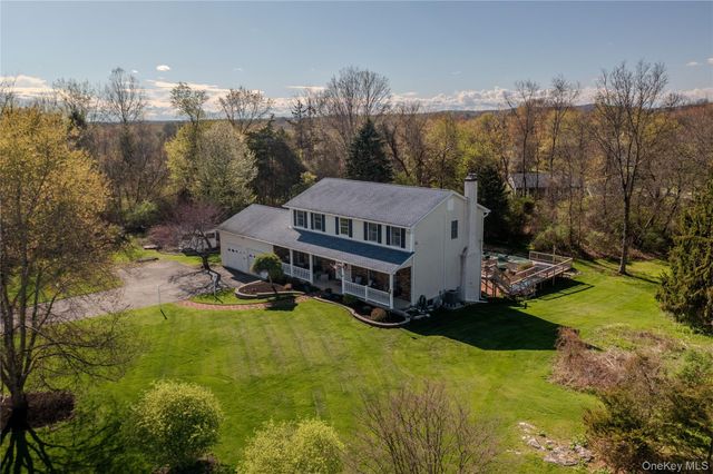 98 Leo Lane, Poughquag, NY 12570