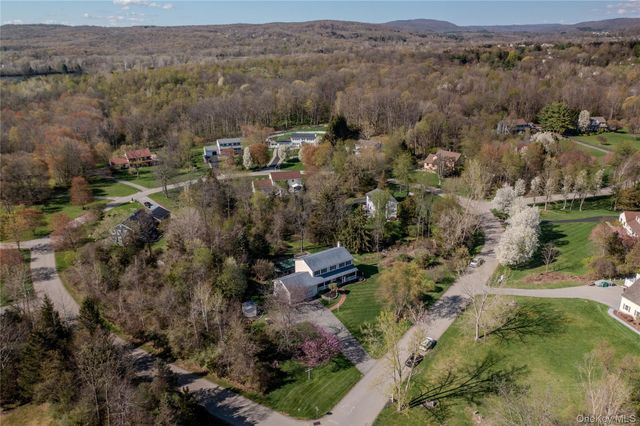 98 Leo Lane, Poughquag, NY 12570