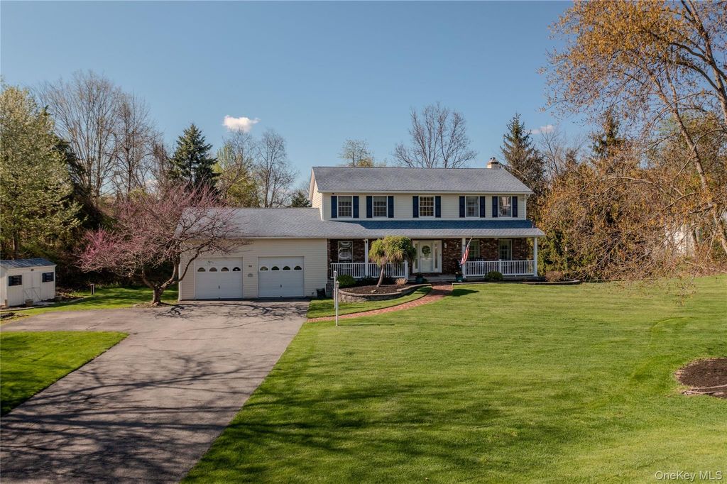 98 Leo Lane, Poughquag, NY 12570