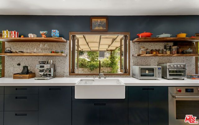 5749 Valley Oak Drive, Los Angeles, CA 90068