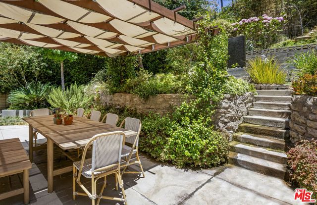 5749 Valley Oak Drive, Los Angeles, CA 90068