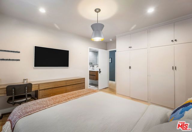 5749 Valley Oak Drive, Los Angeles, CA 90068