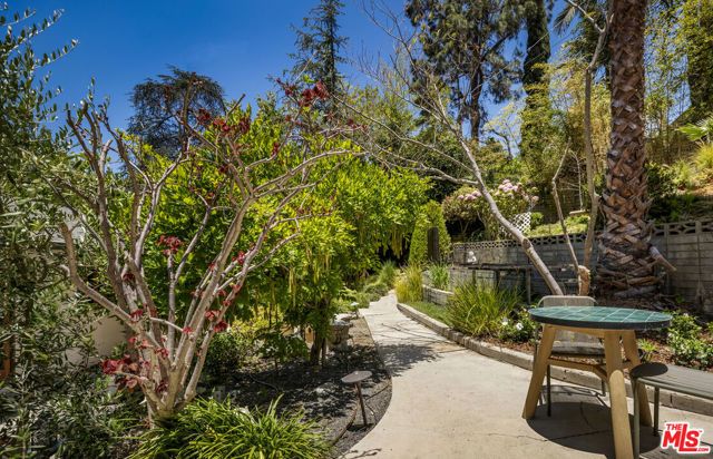 5749 Valley Oak Drive, Los Angeles, CA 90068