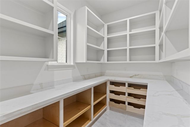 182 Road 6615, Dayton, TX 77535