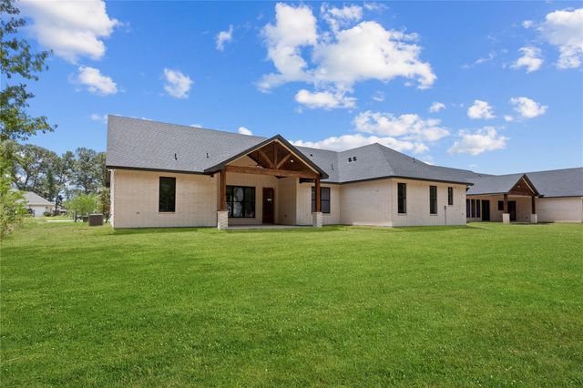 182 Road 6615, Dayton, TX 77535