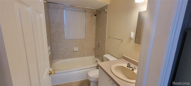 2043 Pilgrim Street, Ferndale, MI 48220