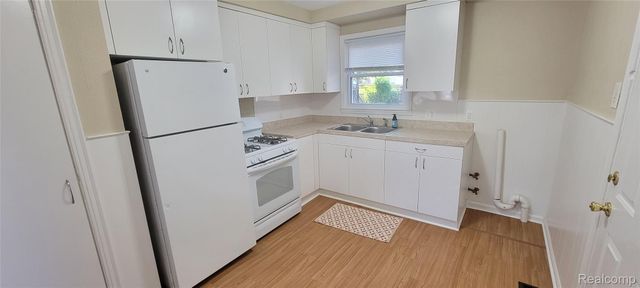 2043 Pilgrim Street, Ferndale, MI 48220