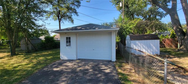 2043 Pilgrim Street, Ferndale, MI 48220