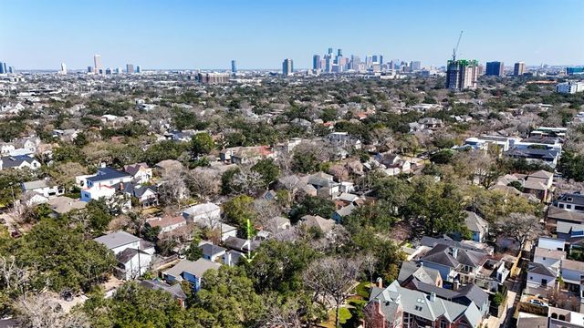 2248 Robinhood Street, Houston, TX 77005