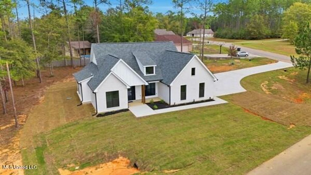 55 Switch Drive, Carriere, MS 39426
