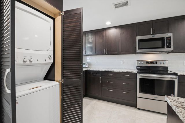 511 Bayshore Drive 802, Fort Lauderdale, FL 33304