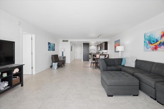 511 Bayshore Drive 802, Fort Lauderdale, FL 33304