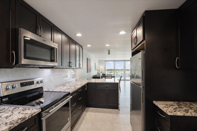 511 Bayshore Drive 802, Fort Lauderdale, FL 33304