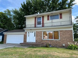 400 E Flint Street, Lake Orion, MI 48362