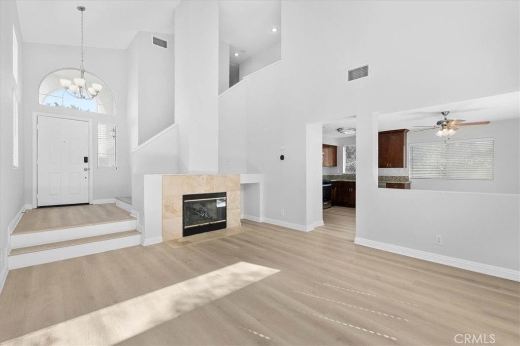Image 13 of property listing at 821 Limelite, Corona, CA 92878