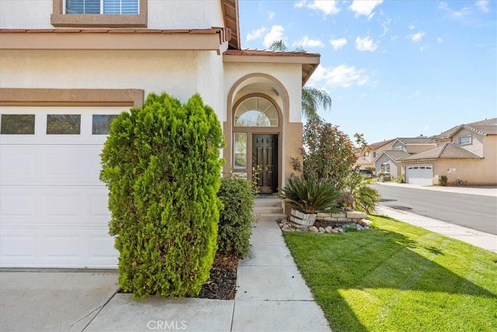 Image 4 of property listing at 821 Limelite, Corona, CA 92878