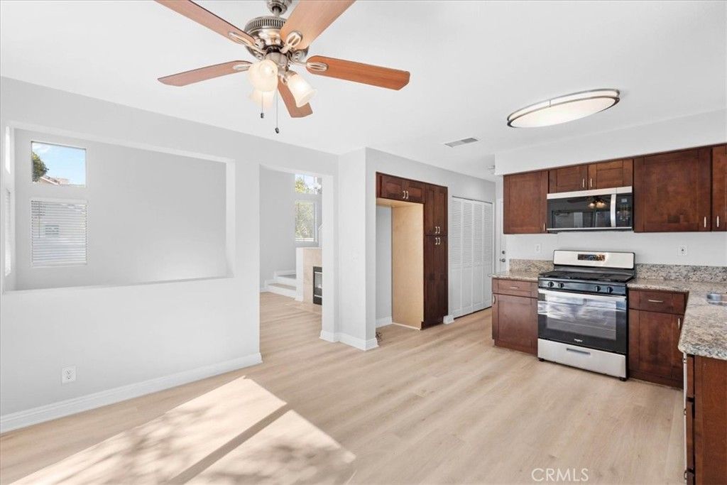 Image 7 of property listing at 821 Limelite, Corona, CA 92878
